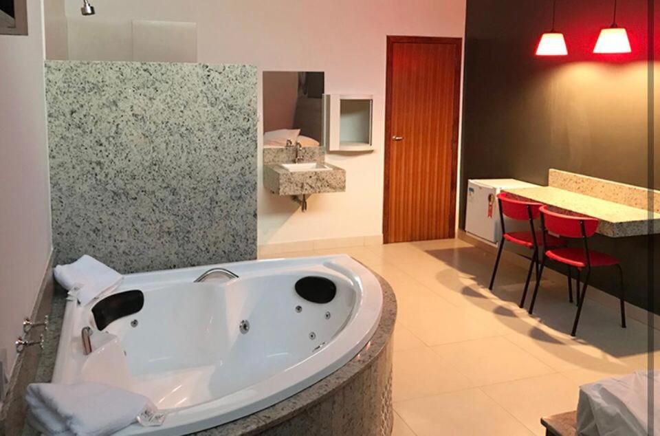 Motel Queen Lagoa Santa  Buitenkant foto